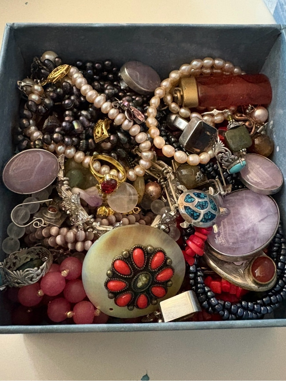 Mixed Lot of Vintage Jewelry - Rings, bracelets, Earrings, Pendants
